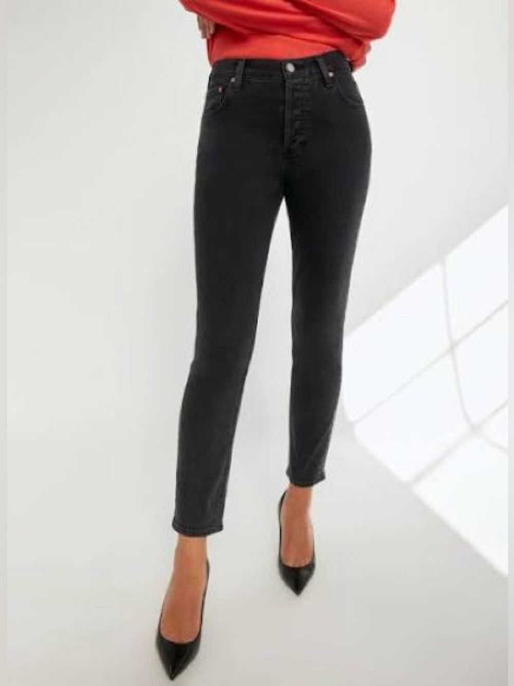 Aritzia Denim Forum The Yoko Mid Rise Slim in Black Eyeliner 25 - Washed Black